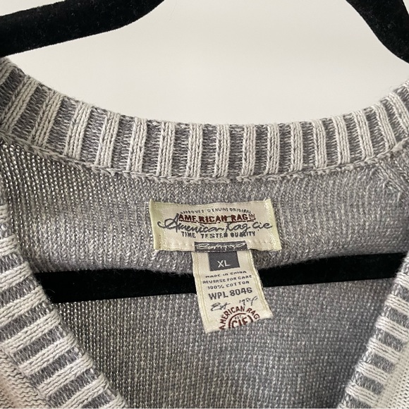 American rag cie knit - Picture 2 of 3